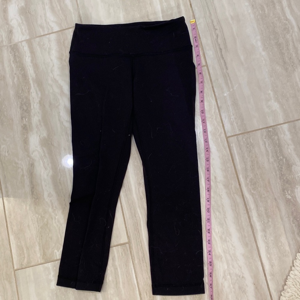 Lululemon capris black